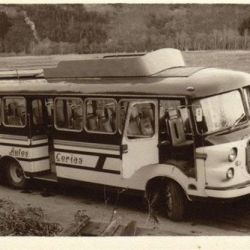 O 8097 ( de volante a la derecha, comprado a Empresa Hernández en 1960)