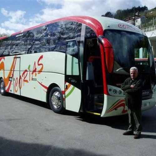 AUTO CORIAS