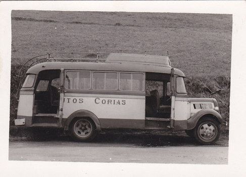 FORD 8, CARROZADO EN PEÑAULLAN ( O 12945)