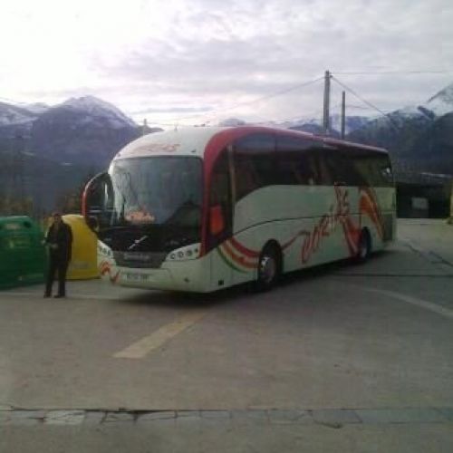 AUTO CORIAS